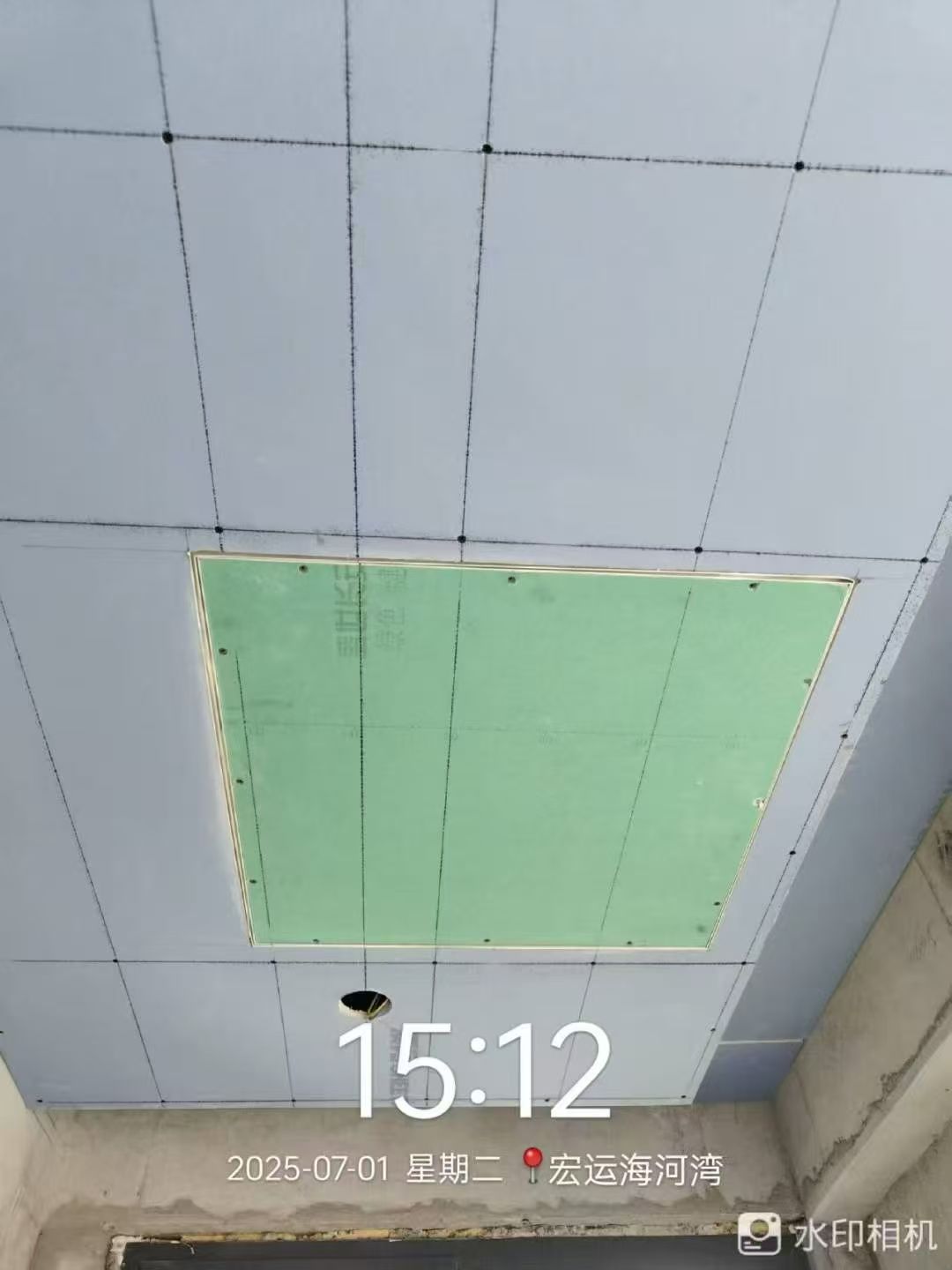 客餐厅阳台木作吊顶完工